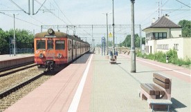 Błonie - peron i nastawiania, 2.09.1998 (2). Fot. J. Szeliga....